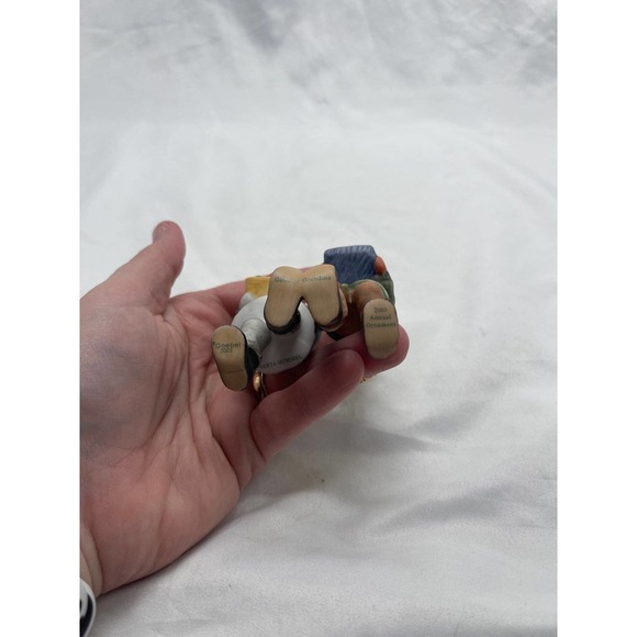 Goebel 2003 Annual Ornament - Picture 7 of 10